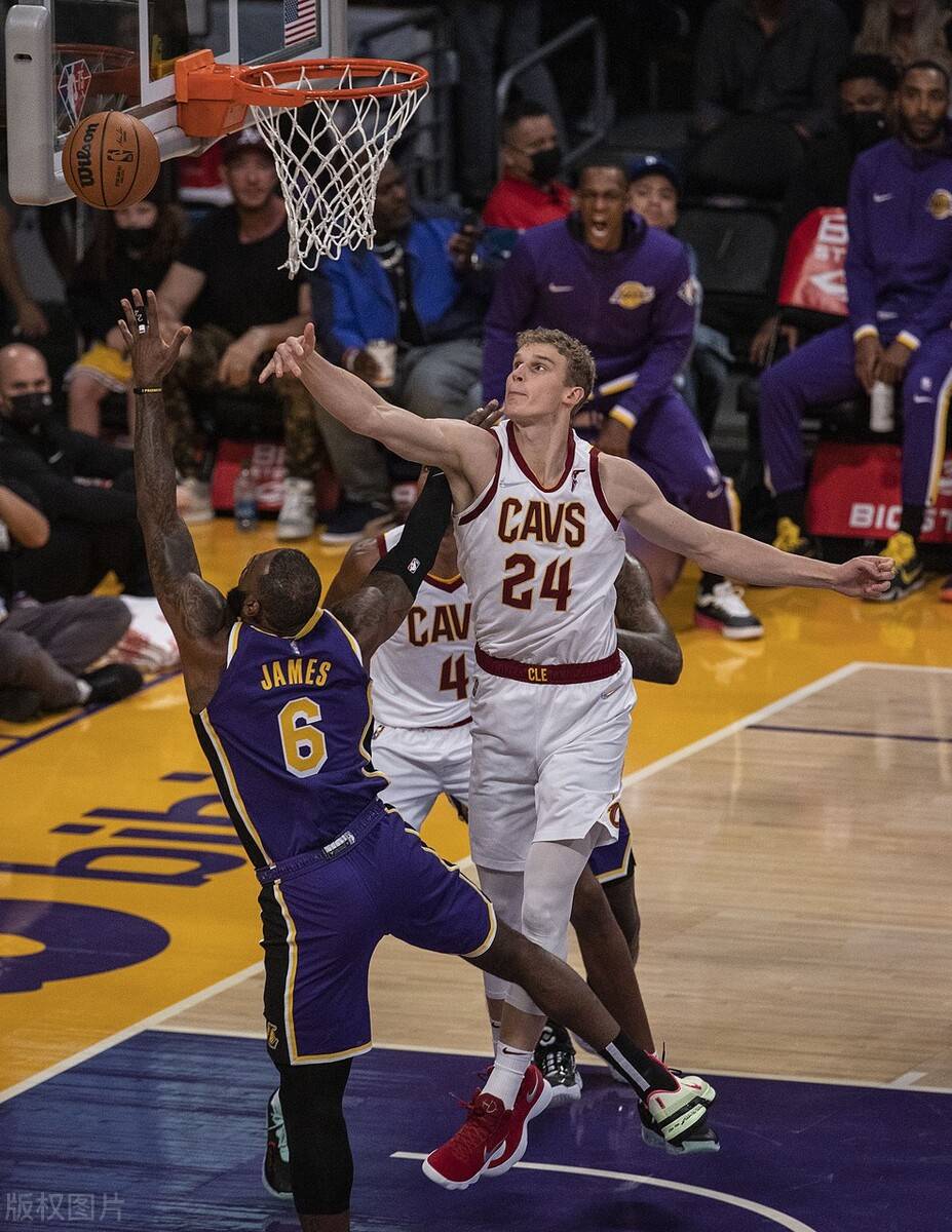 xingkong-Uzi官方宣布领先优势明显新规,湖人引发争议!赛场气氛高涨-xingkong