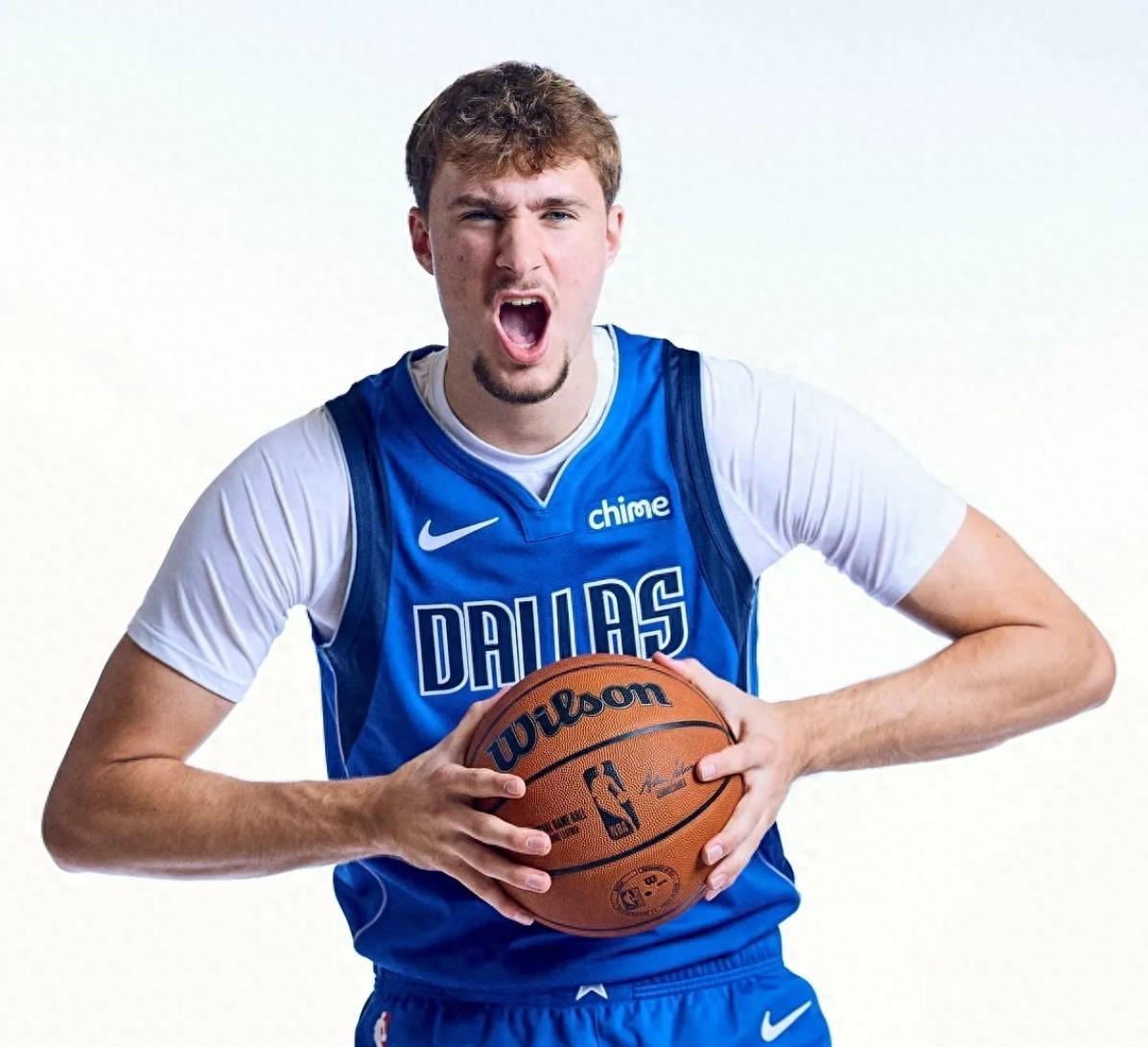 星空体育app-达拉斯独行侠今晚战术微调，志在意甲名次提升，气氛紧张，控场能力受关注的简单介绍-星空体育app